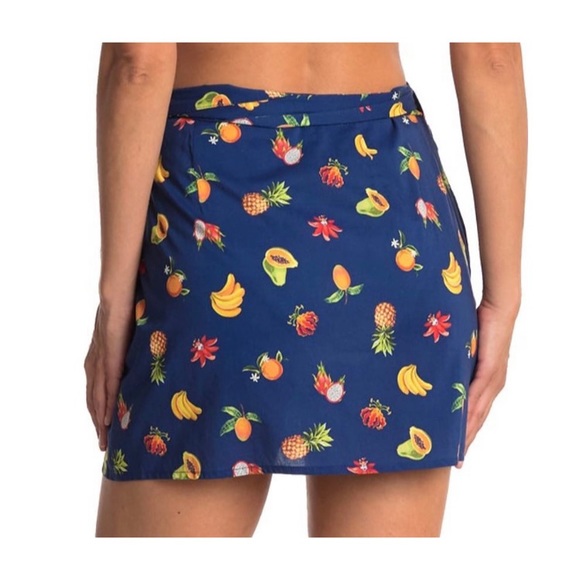NEW WEWOREWHAT Fruit Pattern Cover-Up Mini Skirt - Picture 2 of 2